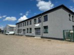 Geräumiges Lager mit Sektionaltor im Gewerbegebiet - 1e00e94ebee7f99307a0f25667454c